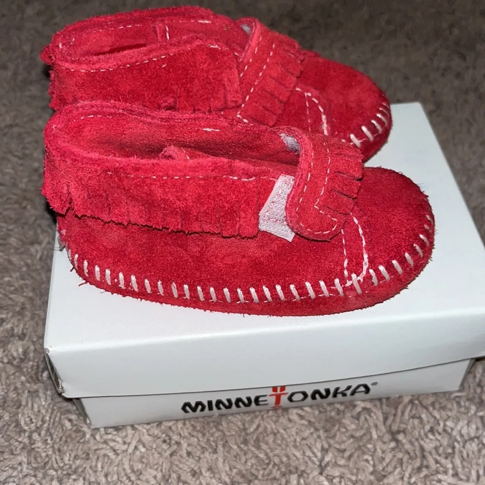 Minnetonka Velcro Front Strap Boot